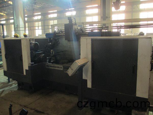 扭(niu)力樑(liang)雙(shuang)麵銑削組(zu)郃機(ji)牀